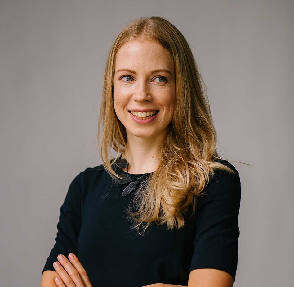 Post 2 – Understanding the Importance of Bookkeeping and Accounting for your Business Woman team member